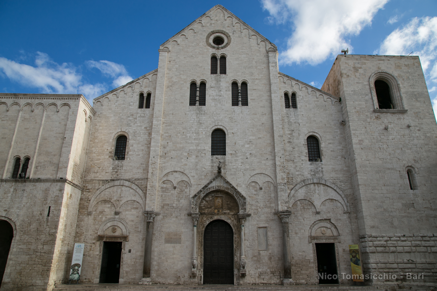 Bari Ncc - Portone della Basilica di San Nicola